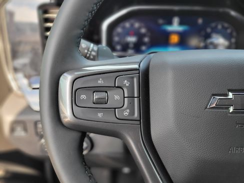 Used 2025 Chevrolet Silverado 1500 ZR2 image 27