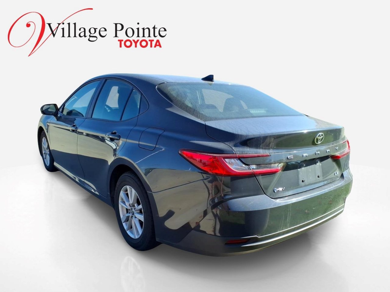 Used 2025 Toyota Camry LE FWD image 2