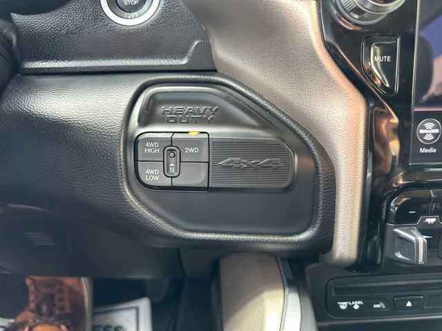 Used 2019 RAM 3500 Laramie AWD/4WD image 18