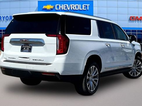 Used 2023 GMC Yukon XL Denali w/ Denali Reserve Package AWD/4WD image 5