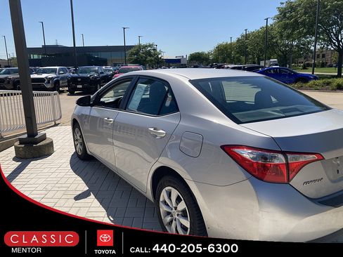 Used 2014 Toyota Corolla LE FWD image 2