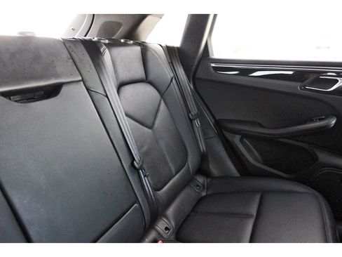 Used 2020 Porsche Macan S image 13