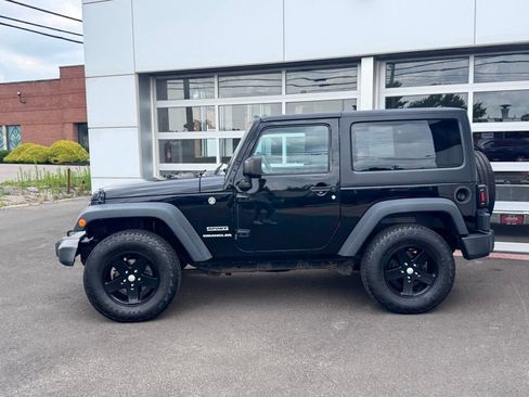 Used 2016 Jeep Wrangler Sport w/ Quick Order Package 24S AWD/4WD image 2