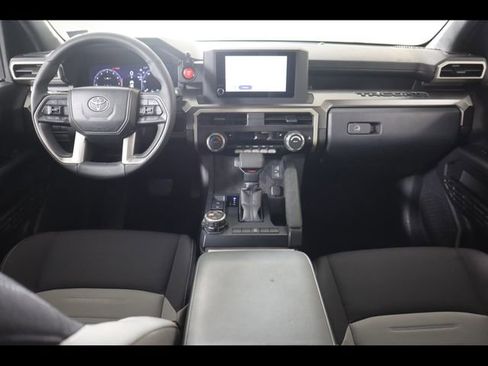 Used 2025 Toyota Tacoma TRD Off-Road AWD/4WD image 15