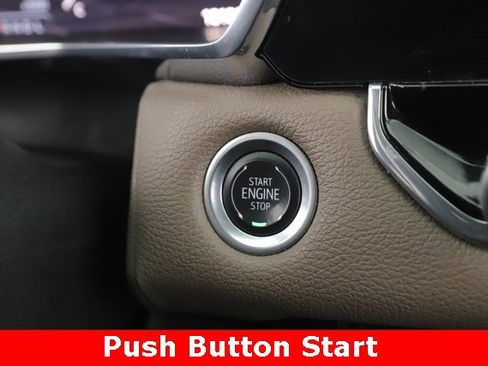 Used 2024 GMC Canyon Denali image 22