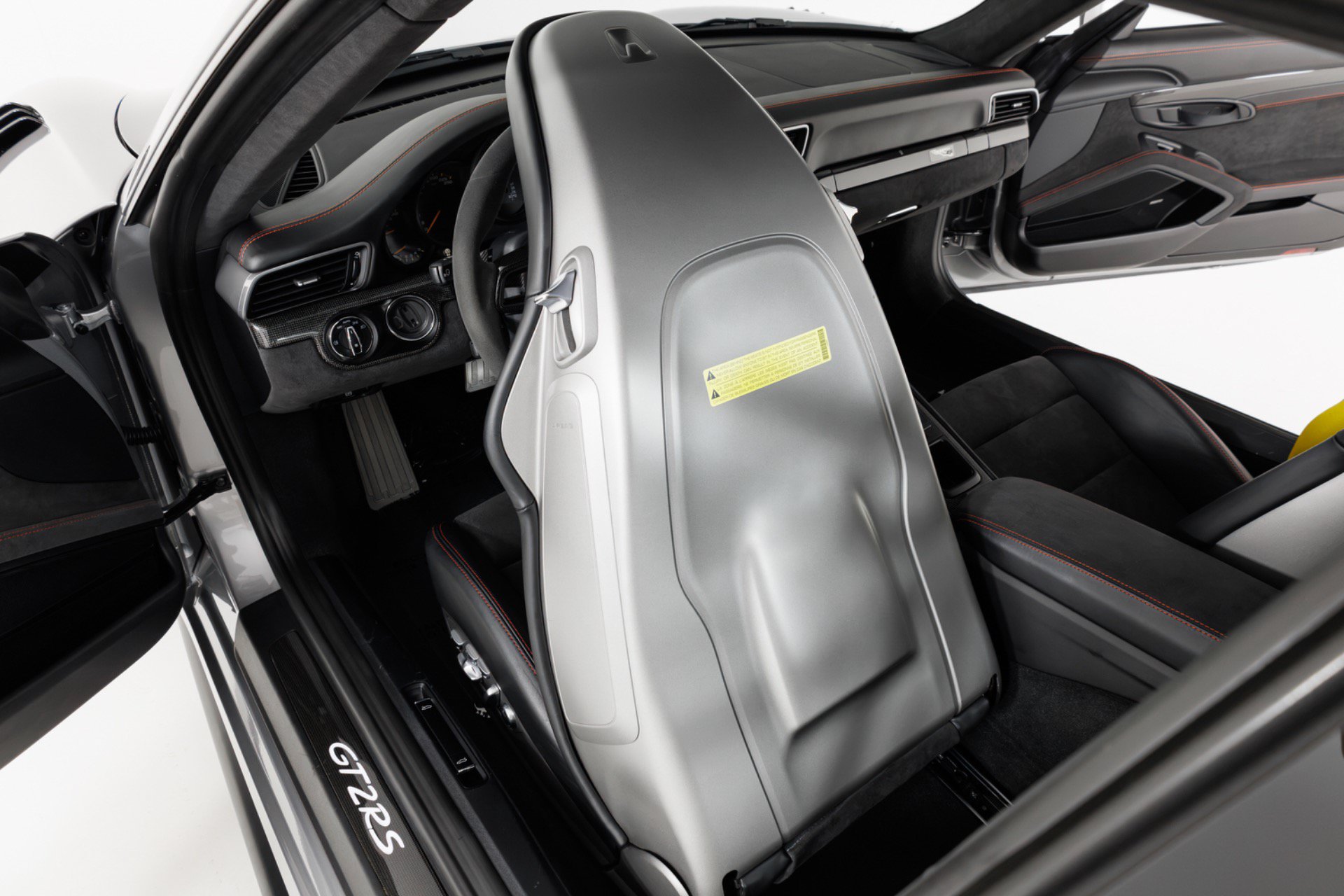 Used 2018 Porsche 911 GT2 RS RWD image 49