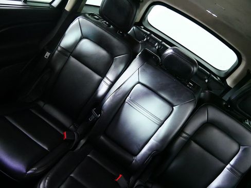 Used 2023 Lincoln Aviator AWD image 12