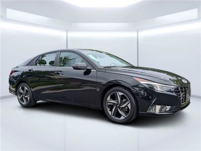 Certified 2021 Hyundai Elantra SEL w/ Convenience + Premium Package