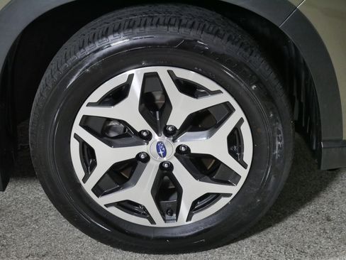 Used 2024 Subaru Forester Premium AWD/4WD image 15