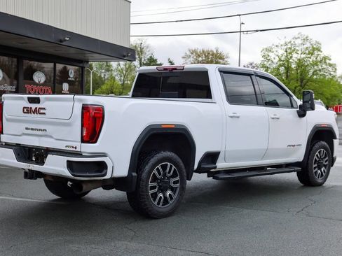 Used 2020 GMC Sierra 2500 AT4 w/ AT4 Premium Package image 4