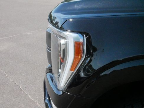 Used 2021 Ford F150 Lariat w/ Equipment Group 502A High AWD/4WD image 16