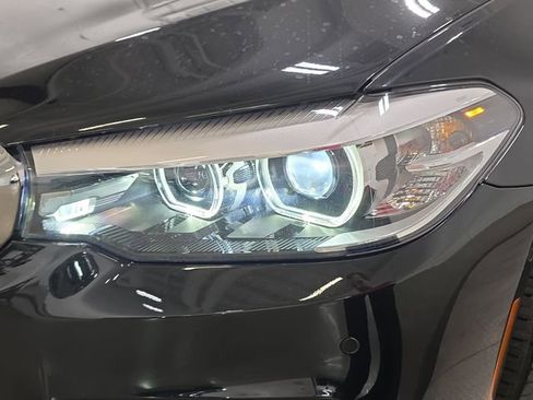 Used 2019 BMW 530i xDrive AWD/4WD image 28