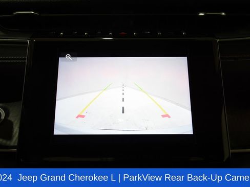 Used 2024 Jeep Grand Cherokee L Laredo image 14