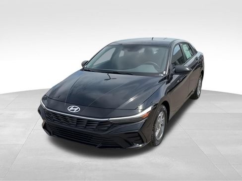 New 2026 Hyundai Elantra SE FWD image 8