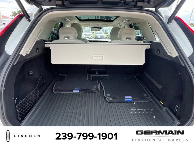 Used 2019 Volvo XC60 T6 Inscription w/ Protection Package Premier AWD/4WD image 19