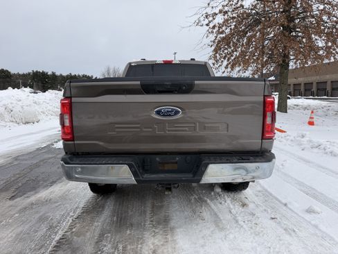 Used 2022 Ford F150 XLT w/ Trailer Tow Package image 8