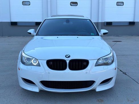 Used 2010 BMW M5 image 8
