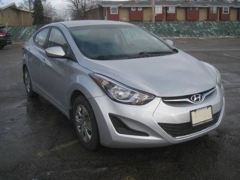 Used 2016 Hyundai Elantra SE FWD image 3