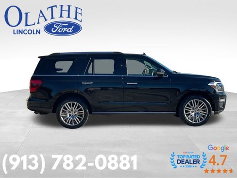 Used 2022 Ford Expedition Limited image 6