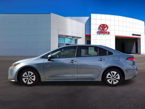 Used 2022 Toyota Corolla LE FWD image 13