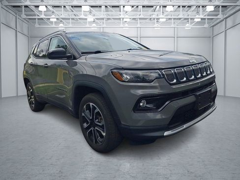 Used 2022 Jeep Compass Limited w/ Sun and Sound Group AWD/4WD image 1