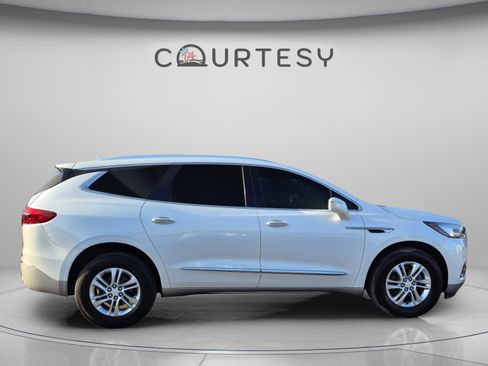 Used 2018 Buick Enclave Essence FWD image 8