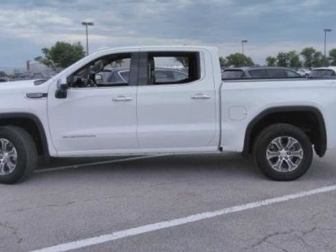 Used 2025 GMC Sierra 1500 SLT AWD/4WD image 8