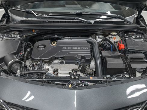 Used 2017 Chevrolet Malibu LT image 13