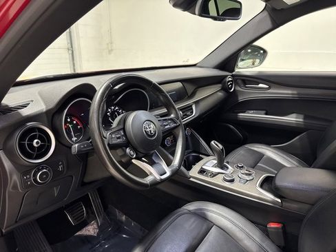 Used 2022 Alfa Romeo Stelvio Ti image 13