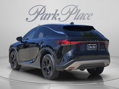 Used 2024 Lexus RX 350 Premium w/ Convenience Package FWD image 3