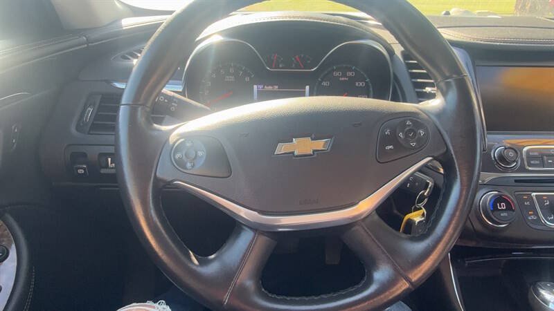 Used 2014 Chevrolet Impala LT w/ Convenience Package FWD image 15