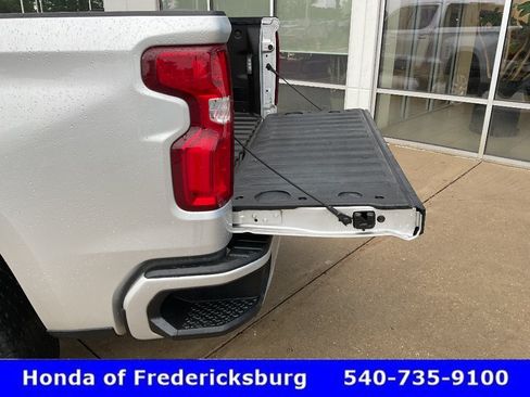 Used 2021 Chevrolet Silverado 1500 RST AWD/4WD image 16