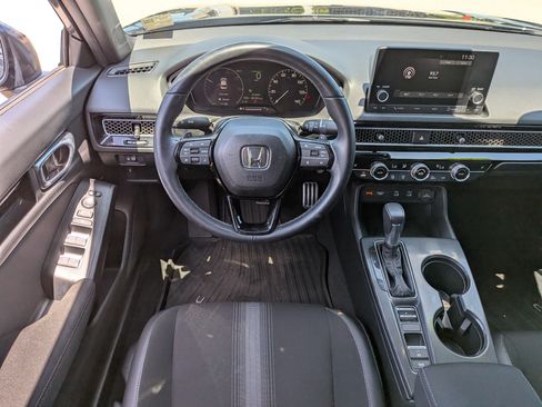 Used 2025 Honda Civic Sport image 17