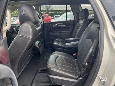 Used 2016 Buick Enclave Leather FWD image 16