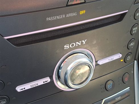 Used 2018 Ford Edge Titanium w/ Equipment Group 301A image 16