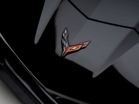 Used 2024 Chevrolet Corvette Stingray Premium Cpe w/ Z51 Performance Package RWD image 15