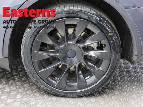 Used 2023 Tesla Model Y AWD image 8