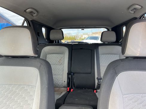 Used 2018 Chevrolet Equinox LS FWD image 17