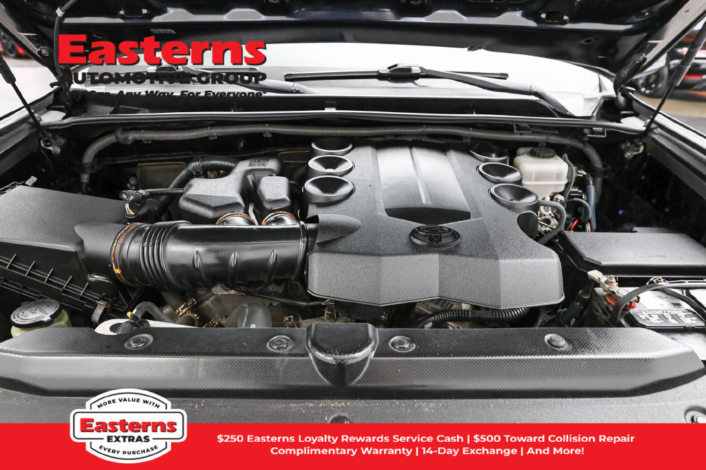 Used 2014 Toyota 4Runner SR5 AWD/4WD image 8