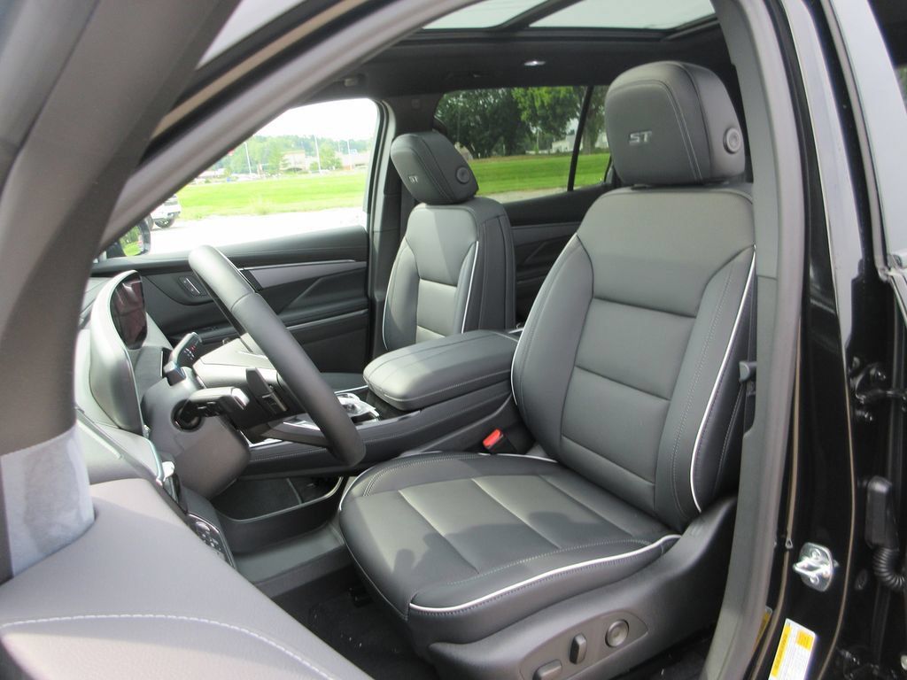 New 2027 Buick Enclave Sport Touring w/ Super Cruise Package AWD/4WD image 13