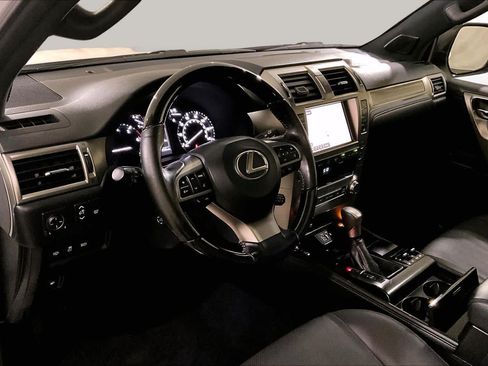 Used 2020 Lexus GX 460 Premium w/ Premium Package AWD/4WD image 17