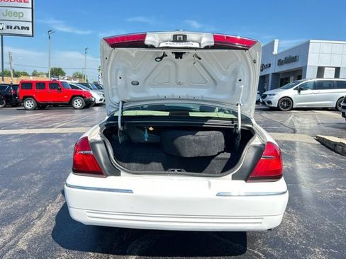 Used 2001 Mercury Grand Marquis GS RWD image 6