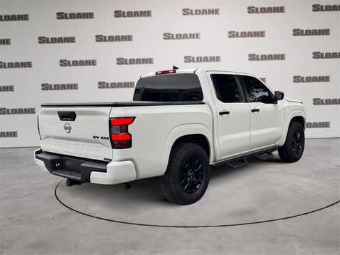 Used 2023 Nissan Frontier SV w/ Midnight Edition Package image 5