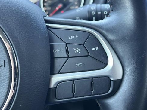 Used 2018 Jeep Compass Limited AWD/4WD image 26