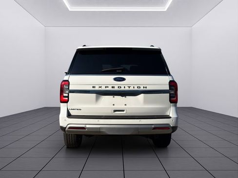 Used 2024 Ford Expedition Limited image 5