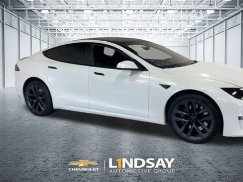 Used 2021 Tesla Model S Plaid image 3