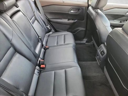 Used 2023 Nissan Rogue SL w/ SL Premium Package FWD image 13