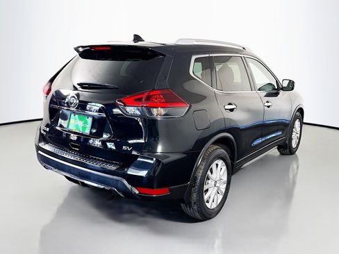 Used 2018 Nissan Rogue SV image 10