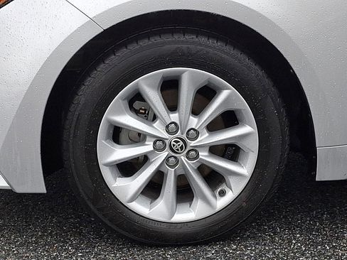 Used 2022 Toyota Corolla LE image 7