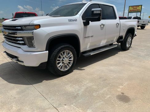 Used 2020 Chevrolet Silverado 3500 High Country w/ Z71 Off-Road Package AWD/4WD image 3